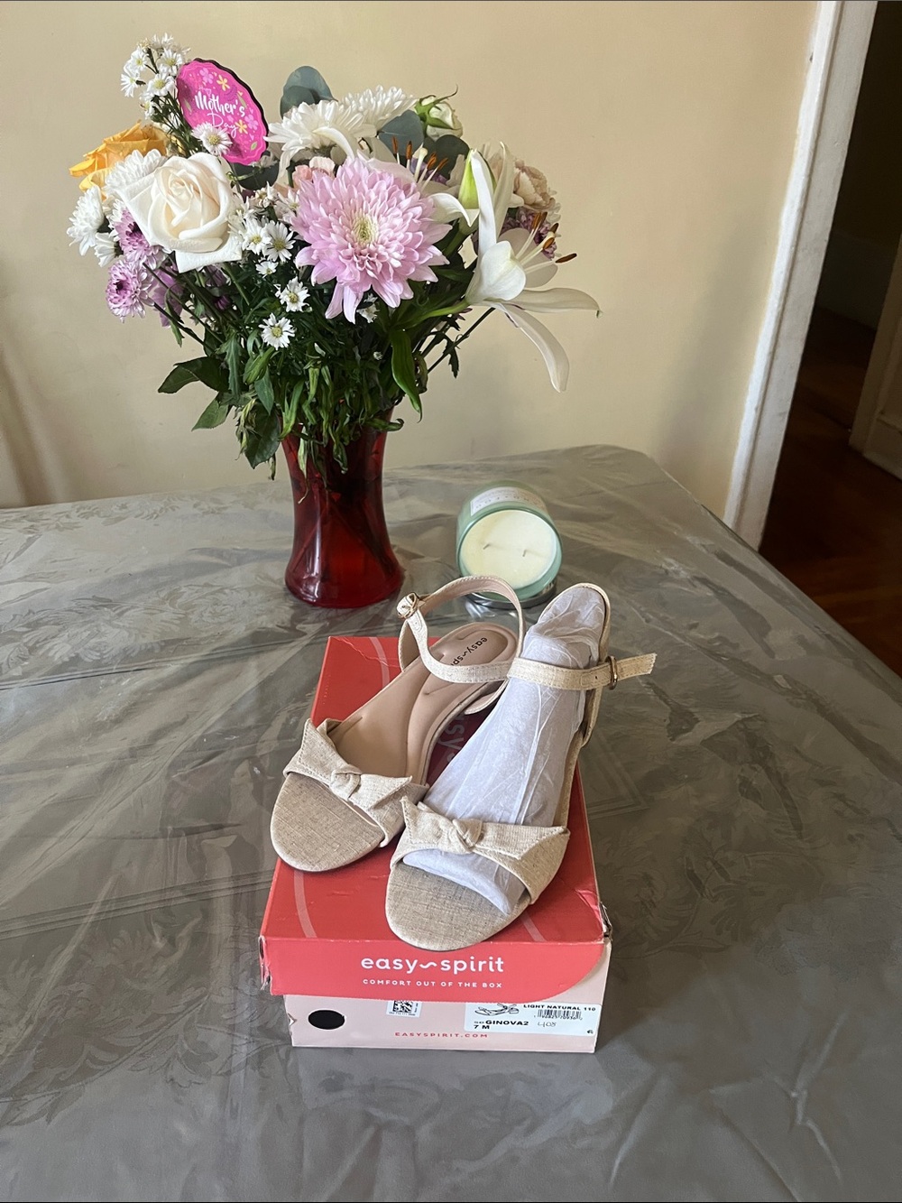 Easy Spirit Women's Light Beige Bow T-Strap Sandals